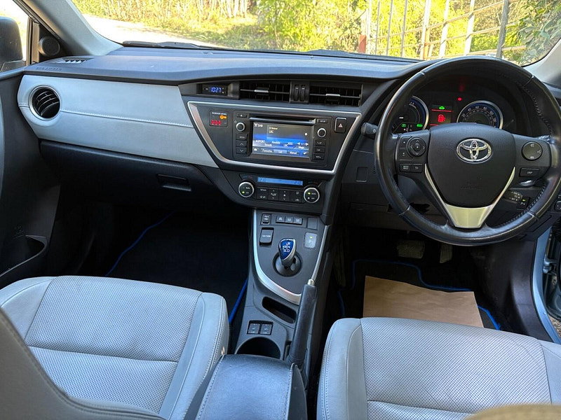 Toyota Auris 1.8 VVT-h Excel Touring Sports 5dr Petrol Hybrid CVT Euro 5 (s/s) (136 ps) 5dr Automatic 2026