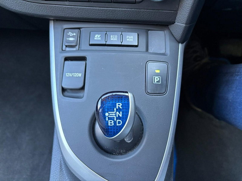 Toyota Auris 1.8 VVT-h Excel Touring Sports 5dr Petrol Hybrid CVT Euro 5 (s/s) (136 ps) 5dr Automatic 2026