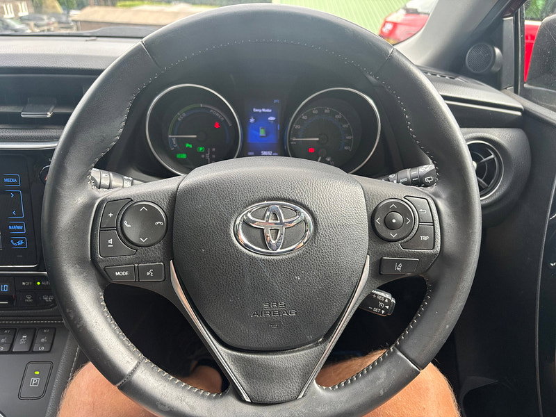 Toyota Auris 1.8 VVT-h Excel Touring Sports 5dr Petrol Hybrid CVT Euro 6 (s/s) (Safety Sense) (136 ps) 5dr Automatic 2026