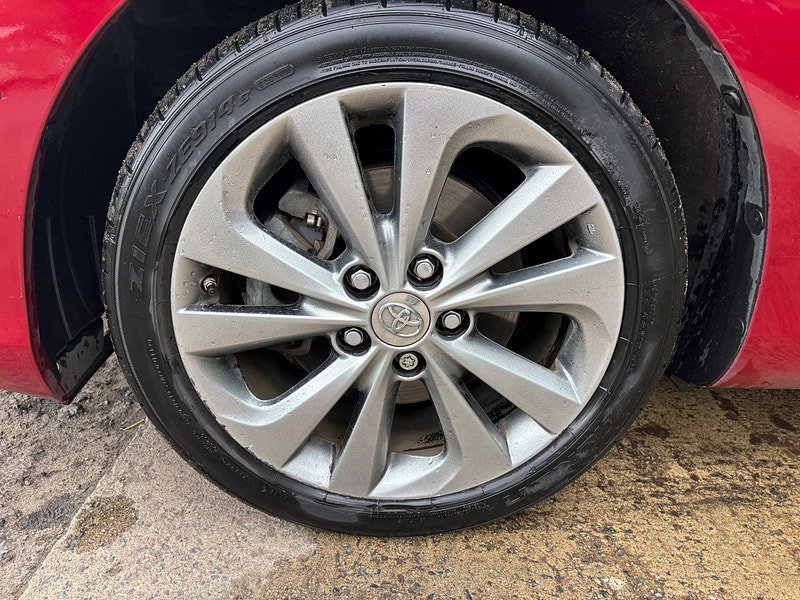 Toyota Auris 1.8 VVT-h Excel Touring Sports 5dr Petrol Hybrid CVT Euro 6 (s/s) (Safety Sense) (136 ps) 5dr Automatic 2026