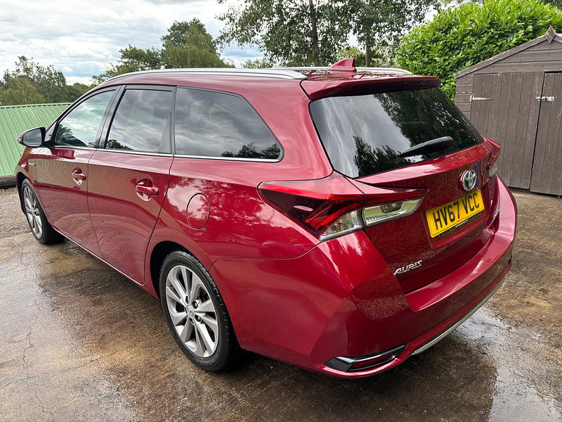 Toyota Auris 1.8 VVT-h Excel Touring Sports 5dr Petrol Hybrid CVT Euro 6 (s/s) (Safety Sense) (136 ps) 5dr Automatic 2026