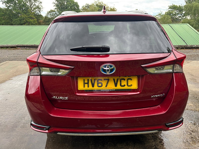 Toyota Auris 1.8 VVT-h Excel Touring Sports 5dr Petrol Hybrid CVT Euro 6 (s/s) (Safety Sense) (136 ps) 5dr Automatic 2026