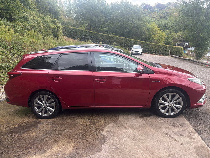 Toyota Auris 1.8 VVT-h Excel Touring Sports 5dr Petrol Hybrid CVT Euro 6 (s/s) (Safety Sense) (136 ps) 5dr Automatic 2026
