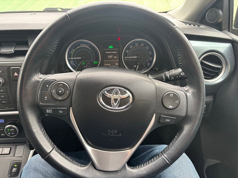Toyota Auris 1.8 VVT-h Icon Hatchback 5dr Petrol Hybrid CVT Euro 5 (s/s) (136 ps) 5dr Automatic 2026