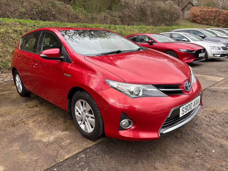 Toyota Auris 1.8 VVT-h Icon Hatchback 5dr Petrol Hybrid CVT Euro 5 (s/s) (136 ps) 5dr Automatic 2026