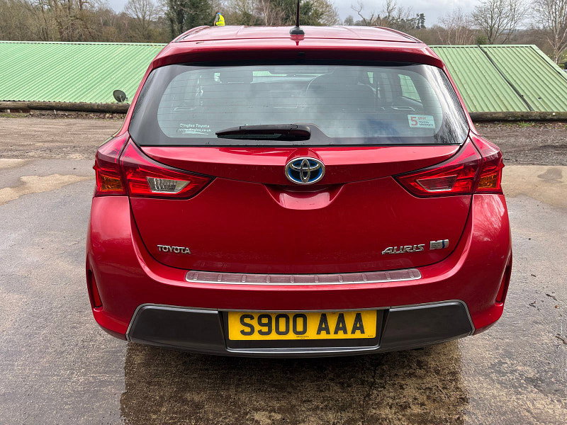 Toyota Auris 1.8 VVT-h Icon Hatchback 5dr Petrol Hybrid CVT Euro 5 (s/s) (136 ps) 5dr Automatic 2026