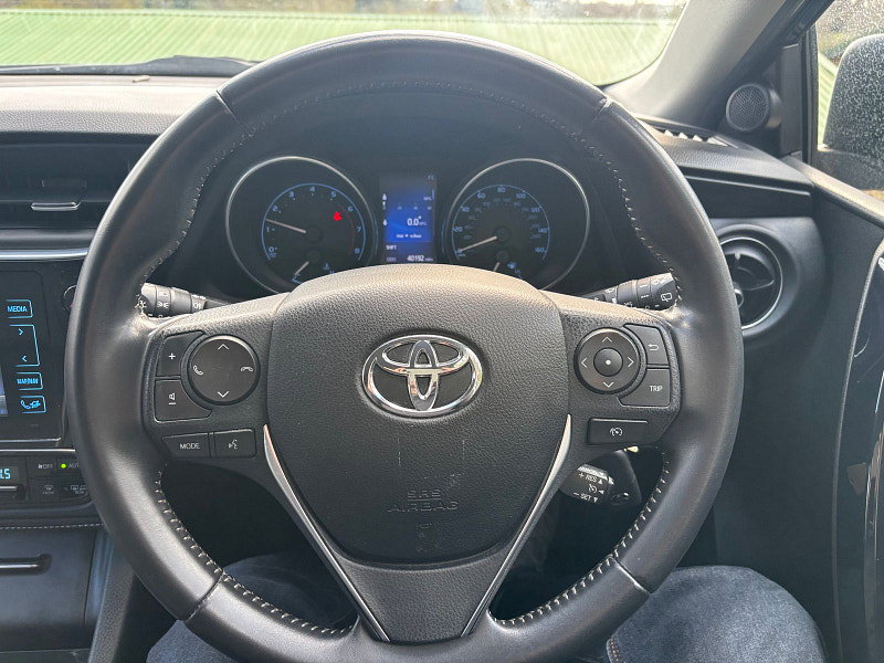 Toyota Auris 1.2 VVT-i Design Hatchback 5dr Petrol Manual Euro 6 (s/s) (116 ps) 5dr Manual 2026