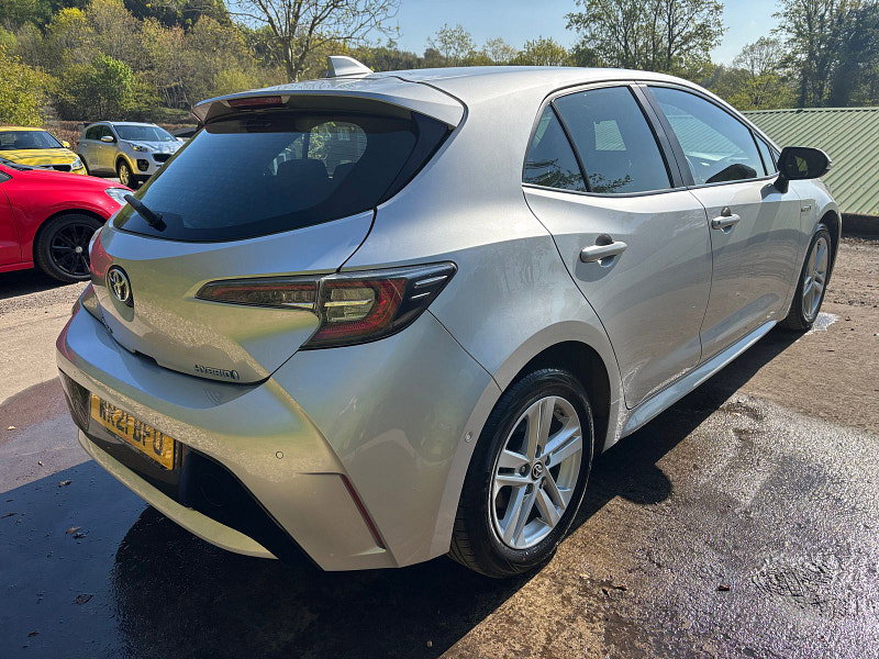 Toyota Corolla 1.8 VVT-h GPF Icon Tech Hatchback 5dr Petrol Hybrid CVT Euro 6 (s/s) (122 ps) 5dr Automatic 2026