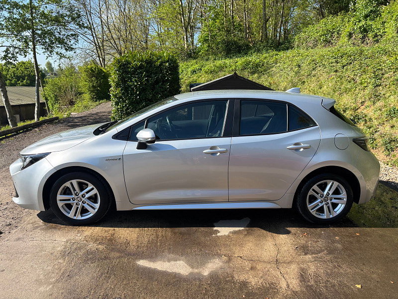 Toyota Corolla 1.8 VVT-h GPF Icon Tech Hatchback 5dr Petrol Hybrid CVT Euro 6 (s/s) (122 ps) 5dr Automatic 2026