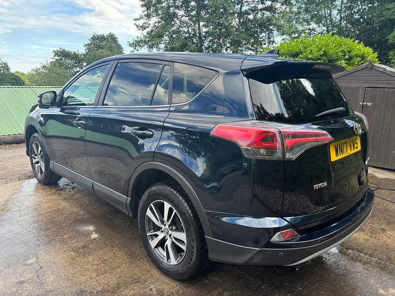 Toyota RAV4 2.0 D-4D Business Edition SUV 5dr Diesel Manual Euro 6 (s/s) (Safety Sense, Nav) (143 ps) 5dr Manual 2026