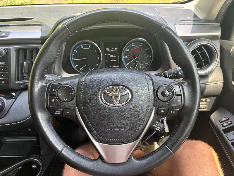 Toyota RAV4 2.0 D-4D Business Edition SUV 5dr Diesel Manual Euro 6 (s/s) (Safety Sense, Nav) (143 ps) 5dr Manual 2026