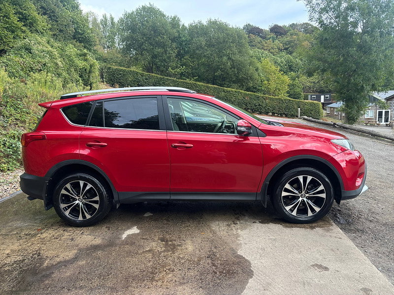 Toyota RAV4 2.0 D-4D Invincible SUV 5dr Diesel Manual 4WD Euro 5 (s/s) (124 ps) 5dr Manual 2026