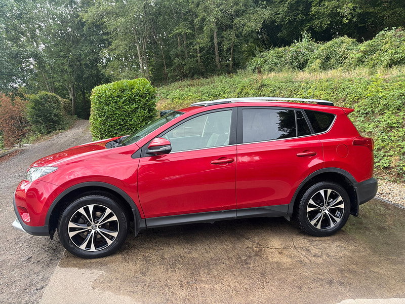 Toyota RAV4 2.0 D-4D Invincible SUV 5dr Diesel Manual 4WD Euro 5 (s/s) (124 ps) 5dr Manual 2026
