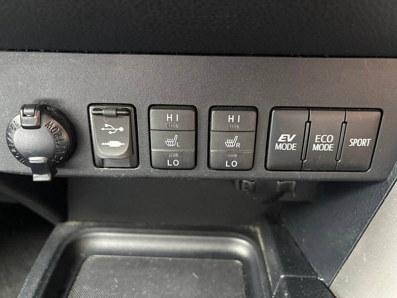 Toyota RAV4 2.5 VVT-h Excel SUV 5dr Petrol Hybrid CVT 4WD Euro 6 (s/s) (197 ps) 5dr Automatic 2026