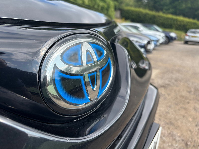Toyota RAV4 2.5 VVT-h Excel SUV 5dr Petrol Hybrid CVT Euro 6 (s/s) (197 ps) 5dr Automatic 2026