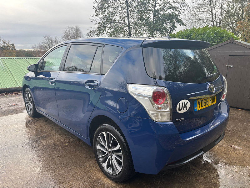 Toyota Verso 1.8 V-Matic Design MPV 5dr Petrol Multidrive S Euro 6 (7 Seat) (147 ps) 5dr Automatic 2026