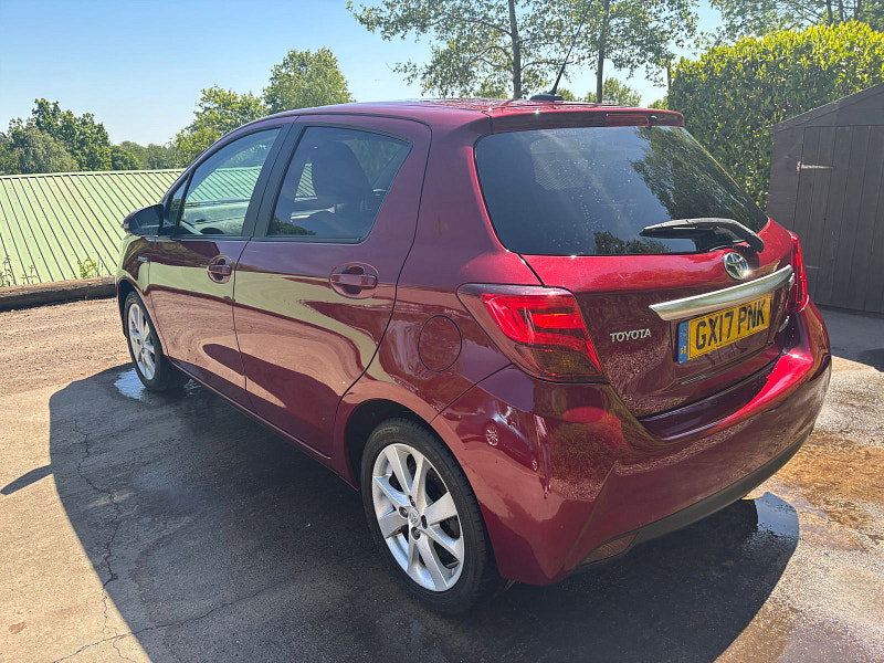 Toyota Yaris 1.5 VVT-h Excel Hatchback 5dr Petrol Hybrid E-CVT Euro 6 (s/s) (15in Alloy) (100 ps) 5dr Automatic 2026