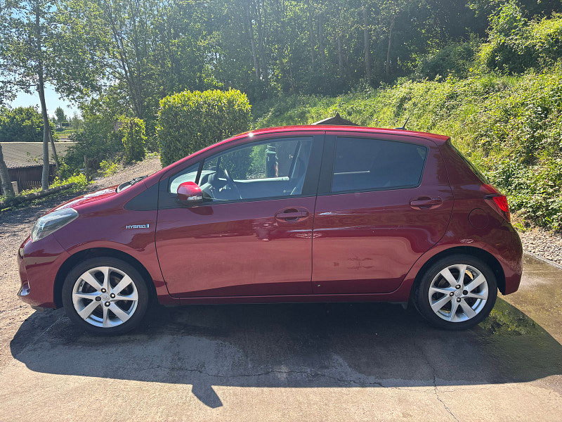 Toyota Yaris 1.5 VVT-h Excel Hatchback 5dr Petrol Hybrid E-CVT Euro 6 (s/s) (15in Alloy) (100 ps) 5dr Automatic 2026