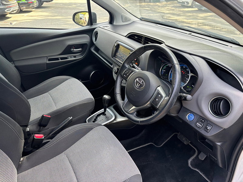 Toyota Yaris 1.5 VVT-h Icon Hatchback 5dr Petrol Hybrid E-CVT Euro 6 (101 ps) 5dr Automatic 2026