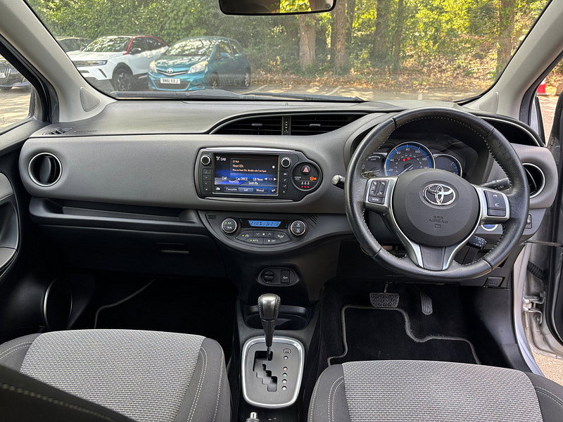 Toyota Yaris 1.5 VVT-h Icon Hatchback 5dr Petrol Hybrid E-CVT Euro 6 (101 ps) 5dr Automatic 2026