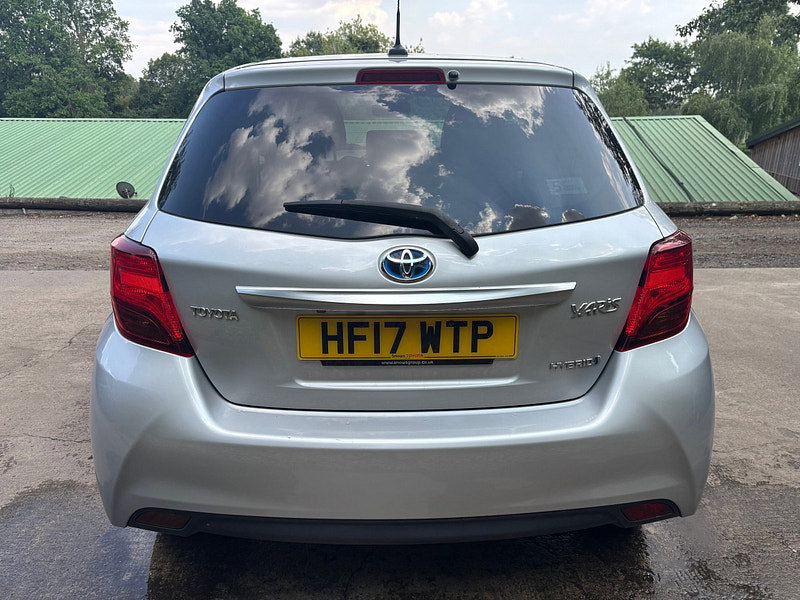 Toyota Yaris 1.5 VVT-h Icon Hatchback 5dr Petrol Hybrid E-CVT Euro 6 (101 ps) 5dr Automatic 2026