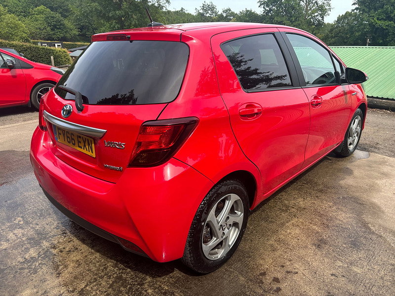 Toyota Yaris 1.5 VVT-h Icon Hatchback 5dr Petrol Hybrid E-CVT Euro 6 (101 ps) 5dr Automatic 2026