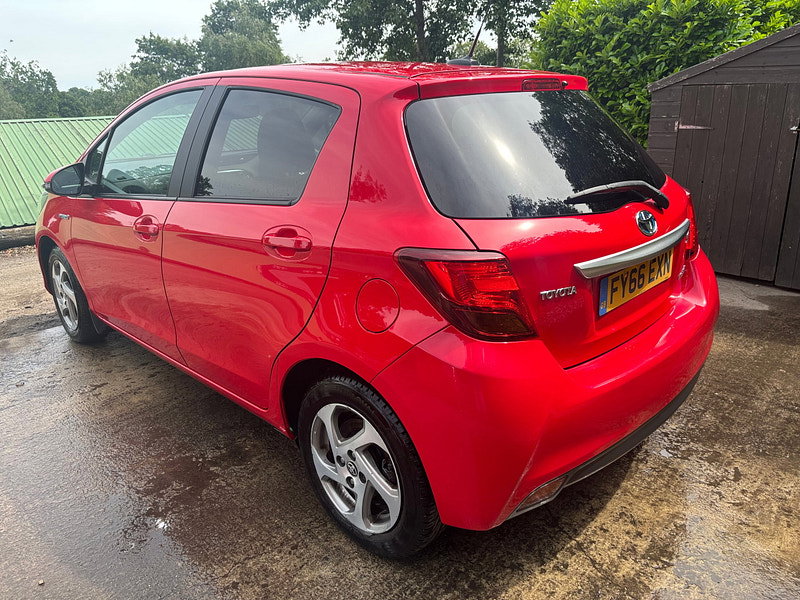 Toyota Yaris 1.5 VVT-h Icon Hatchback 5dr Petrol Hybrid E-CVT Euro 6 (101 ps) 5dr Automatic 2026