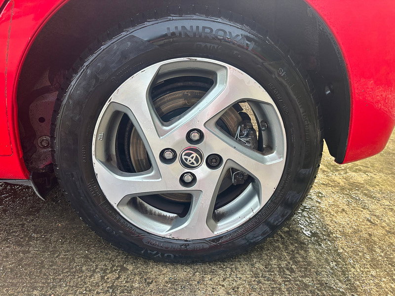 Toyota Yaris 1.5 VVT-h Icon Hatchback 5dr Petrol Hybrid E-CVT Euro 6 (101 ps) 5dr Automatic 2026