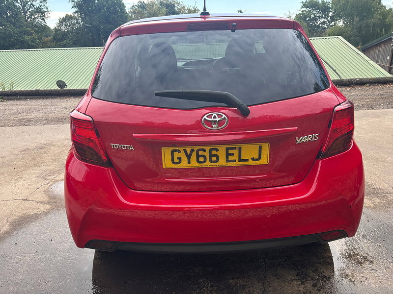 Toyota Yaris 1.33 Dual VVT-i Icon Hatchback 5dr Petrol Manual Euro 6 (99 ps) 5dr Manual 2026
