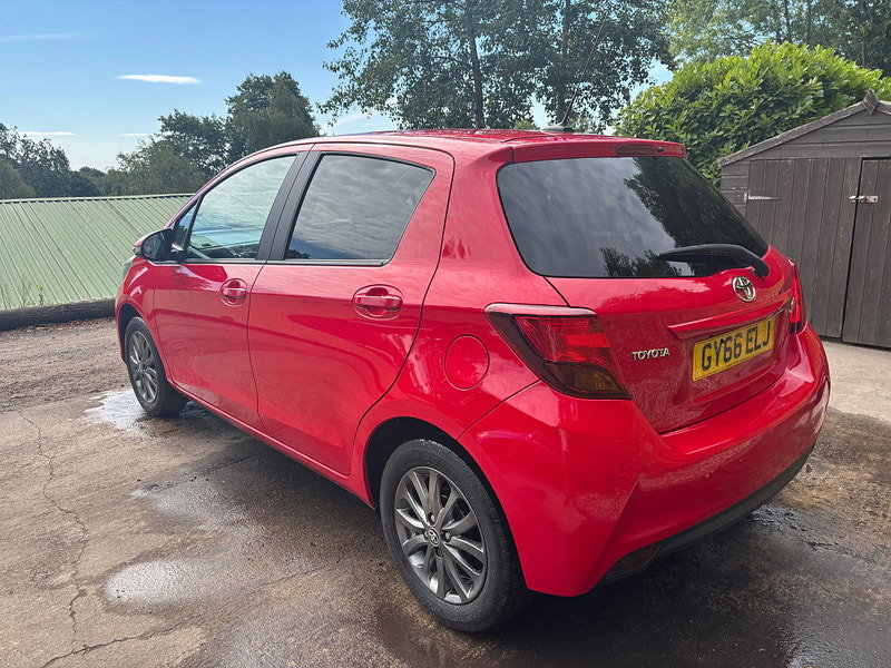 Toyota Yaris 1.33 Dual VVT-i Icon Hatchback 5dr Petrol Manual Euro 6 (99 ps) 5dr Manual 2026