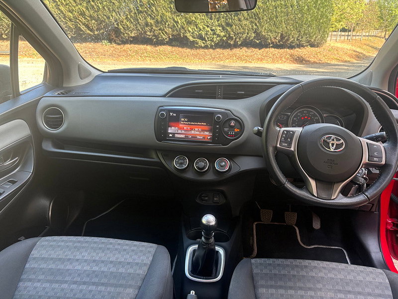 Toyota Yaris 1.33 Dual VVT-i Icon Hatchback 5dr Petrol Manual Euro 6 (99 ps) 5dr Manual 2026