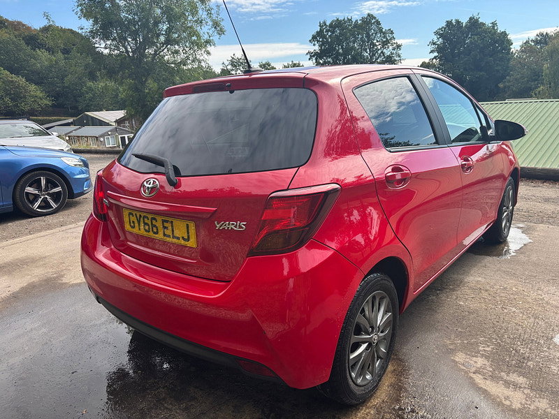Toyota Yaris 1.33 Dual VVT-i Icon Hatchback 5dr Petrol Manual Euro 6 (99 ps) 5dr Manual 2026