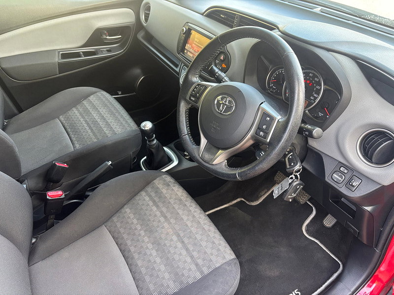 Toyota Yaris 1.33 Dual VVT-i Icon Hatchback 5dr Petrol Manual Euro 6 (99 ps) 5dr Manual 2026