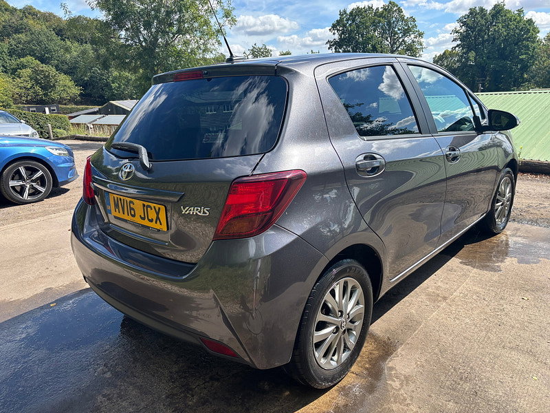 Toyota Yaris 1.33 Dual VVT-i Icon Hatchback 5dr Petrol Manual Euro 6 (99 ps) 5dr Manual 2026