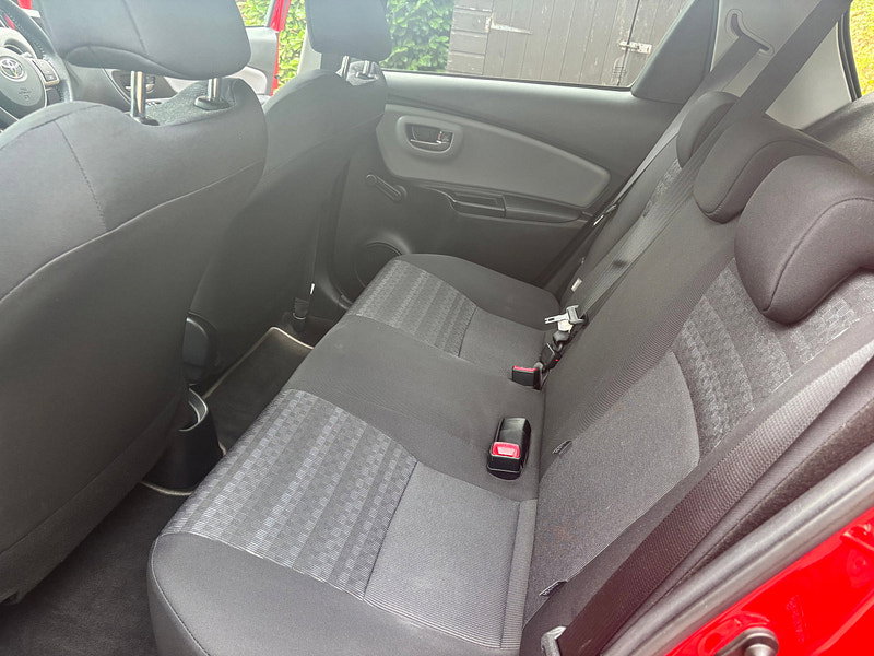 Toyota Yaris 1.33 Dual VVT-i Icon Hatchback 5dr Petrol Manual Euro 6 (99 ps) 5dr Manual 2026