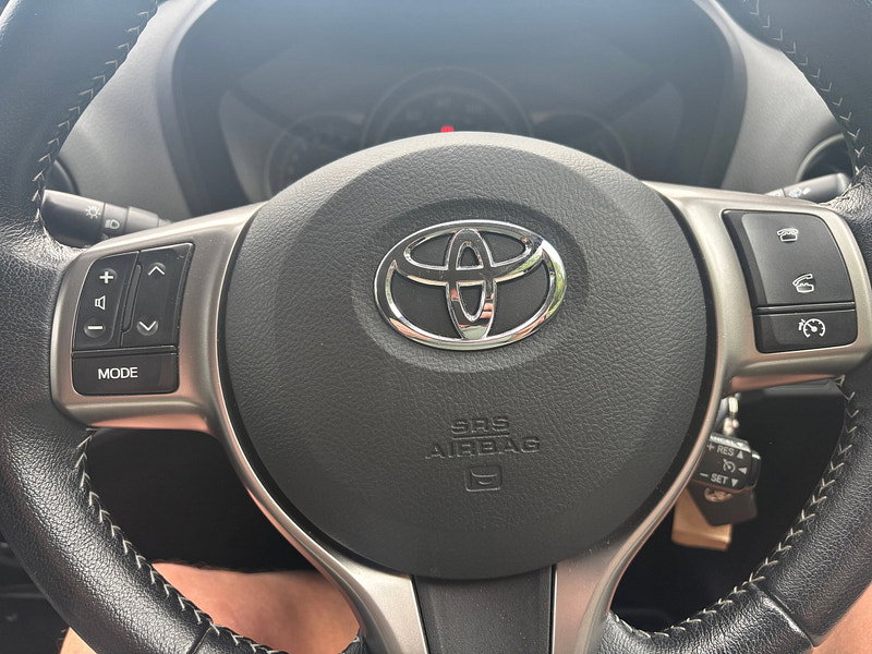Toyota Yaris 1.33 Dual VVT-i Icon Hatchback 5dr Petrol Manual Euro 6 (99 ps) 5dr Manual 2026