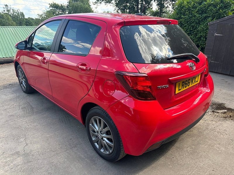 Toyota Yaris 1.33 Dual VVT-i Icon Hatchback 5dr Petrol Multidrive S Euro 6 (99 ps) 5dr Automatic 2026