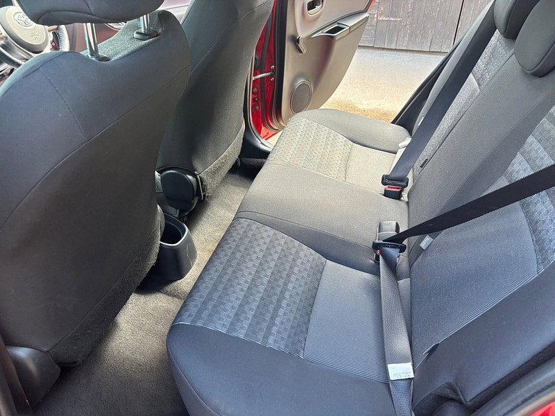 Toyota Yaris 1.33 Dual VVT-i Icon Hatchback 5dr Petrol Multidrive S Euro 6 (99 ps) 5dr Automatic 2026