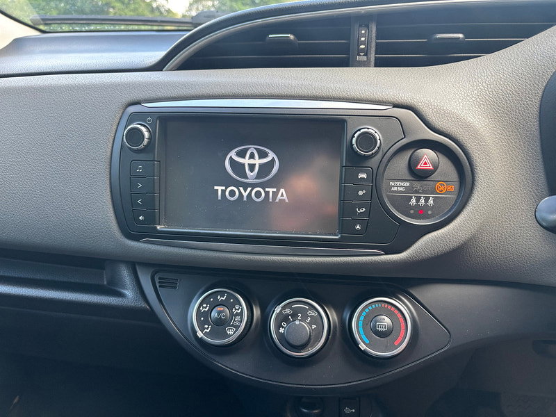 Toyota Yaris 1.33 Dual VVT-i Icon Hatchback 5dr Petrol Multidrive S Euro 6 (99 ps) 5dr Automatic 2026
