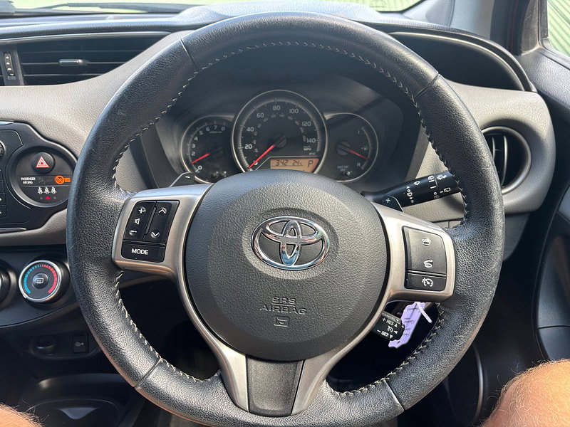 Toyota Yaris 1.33 Dual VVT-i Icon Hatchback 5dr Petrol Multidrive S Euro 6 (99 ps) 5dr Automatic 2026