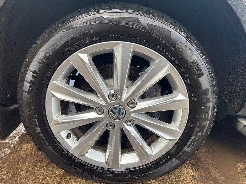 Volkswagen Touareg 3.0 TDI V6 BlueMotion Tech SE SUV 5dr Diesel Tiptronic 4WD Euro 5 (s/s) (204 ps) 5dr Automatic 2026