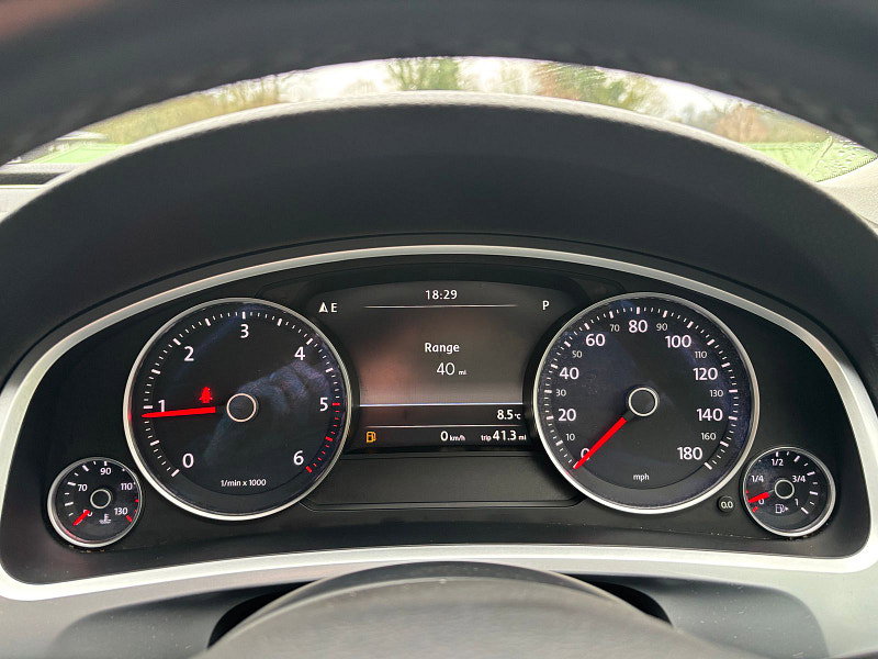 Volkswagen Touareg 3.0 TDI V6 BlueMotion Tech SE SUV 5dr Diesel Tiptronic 4WD Euro 5 (s/s) (204 ps) 5dr Automatic 2026