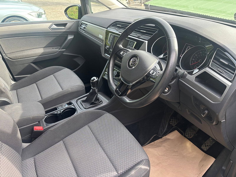 Volkswagen Touran 2.0 TDI BlueMotion Tech SE MPV 5dr Diesel Manual Euro 6 (s/s) (150 ps) 5dr Manual 2026