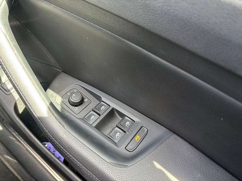 Volkswagen Passat 1.4 TSI GTE Advance Estate 5dr Petrol Plug-in Hybrid DSG Euro 6 (s/s) (218 ps) 5dr Automatic 2026