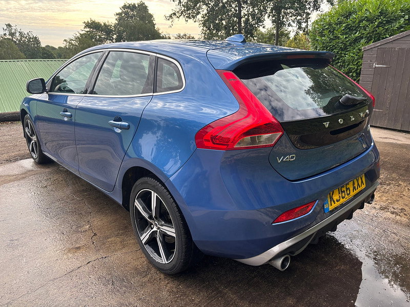 Volvo V40 2.0 D4 R-Design Hatchback 5dr Diesel Manual Euro 6 (s/s) (190 ps) 5dr Manual 2026