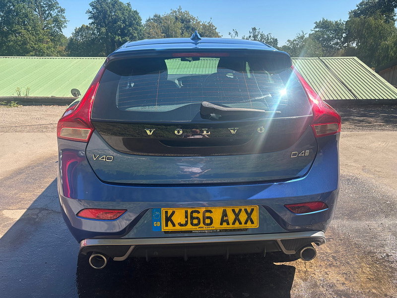 Volvo V40 2.0 D4 R-Design Hatchback 5dr Diesel Manual Euro 6 (s/s) (190 ps) 5dr Manual 2026