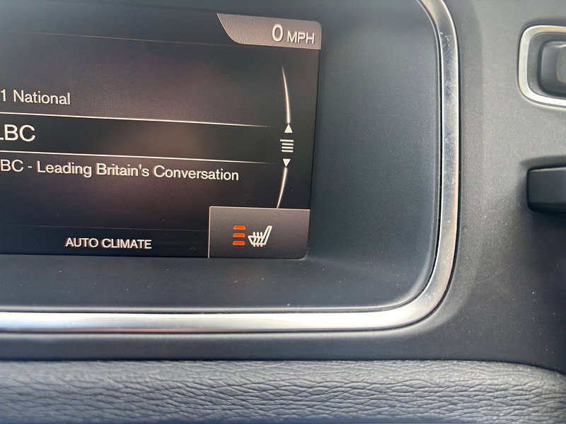 Volvo V40 2.0 D4 R-Design Hatchback 5dr Diesel Manual Euro 6 (s/s) (190 ps) 5dr Manual 2026