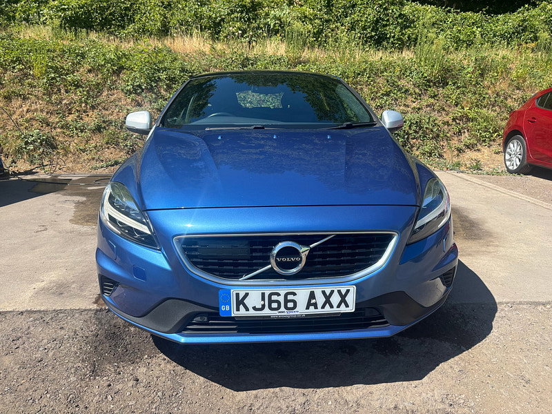 Volvo V40 2.0 D4 R-Design Hatchback 5dr Diesel Manual Euro 6 (s/s) (190 ps) 5dr Manual 2026