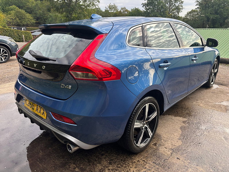 Volvo V40 2.0 D4 R-Design Hatchback 5dr Diesel Manual Euro 6 (s/s) (190 ps) 5dr Manual 2026