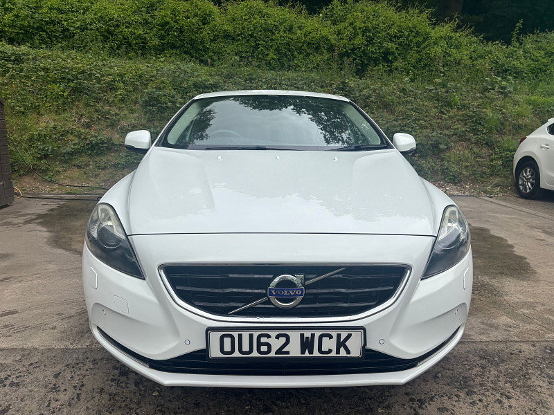 Volvo V40 2.0 D4 SE Lux Nav Hatchback 5dr Diesel Geartronic Euro 5 (s/s) (177 ps) 5dr Automatic 2026